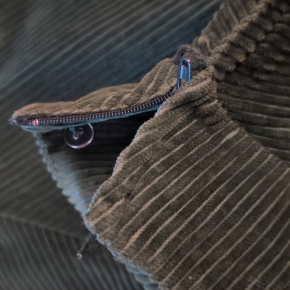 H&M Flared Courdoroy Green Skirt - Picture 7 of 8